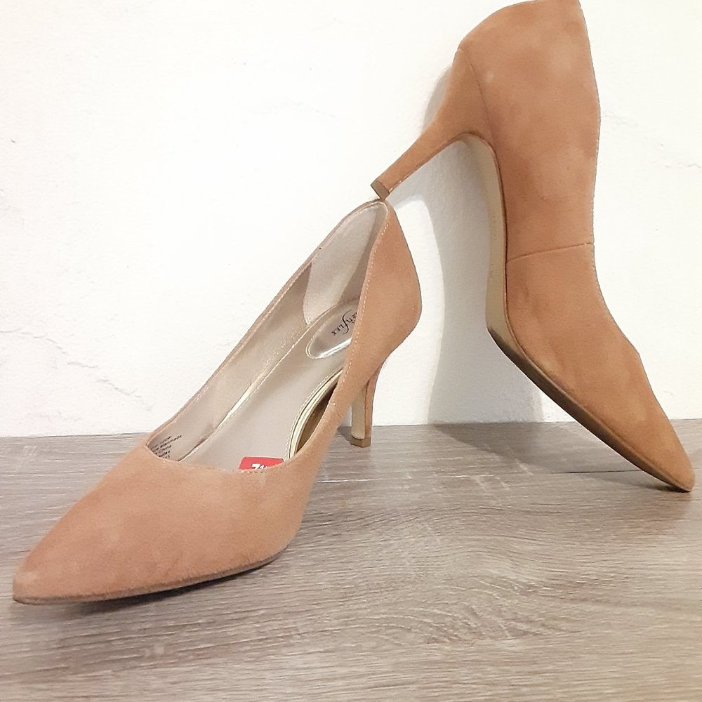 ALFANI STEP 'N FLEX TAN SUEDE HEELS SIZE  7 1/2 WITH 3 INCH HEEL